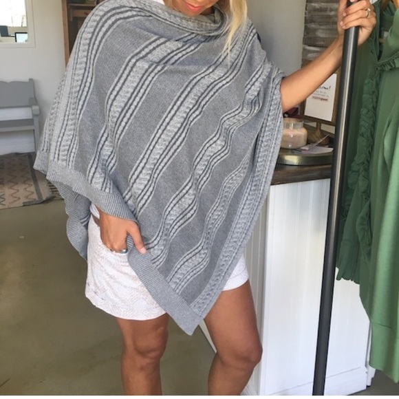 Evy’s Tree Khalli Poncho Gray One Size - Picture 4 of 5